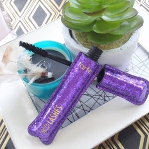 Tarte Lights, Camera, Lashes 4-in-1 Mascara